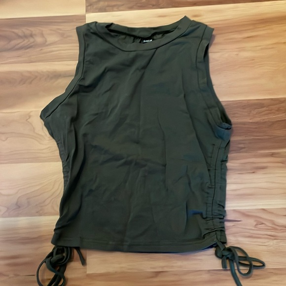Shein army green tank w/ ties at the end - Picture 2 of 4